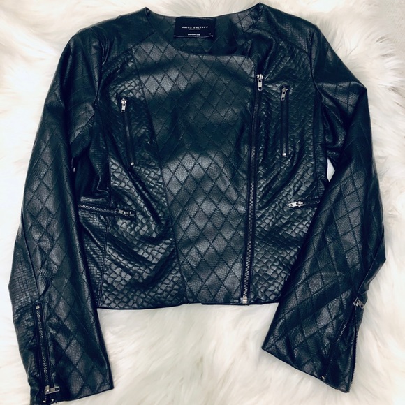 AKIRA CHICAGO SEXY CHIC LEATHER CROSS ZIP JACKET - Picture 3 of 7